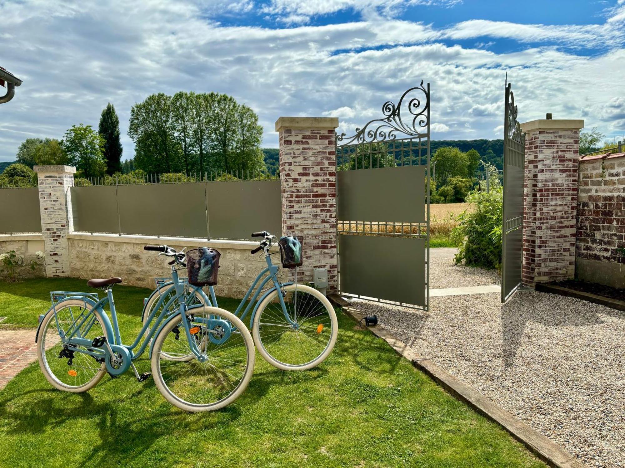 La Petite Maison De Giverny - Gite De Charme 5 Etoiles Au Coeur Du Village - 3 Chambres Zewnętrze zdjęcie